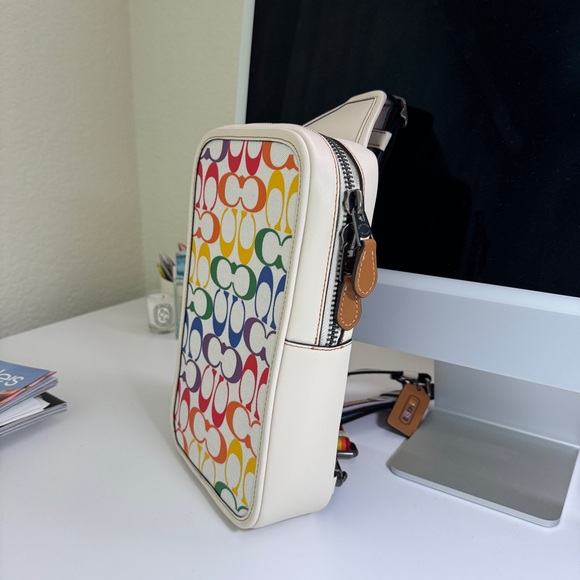 coach SULLIVAN PACK IN RAINBOW SIGNATURE CANVAS (COACH CJ581) - Picture 8 of 8